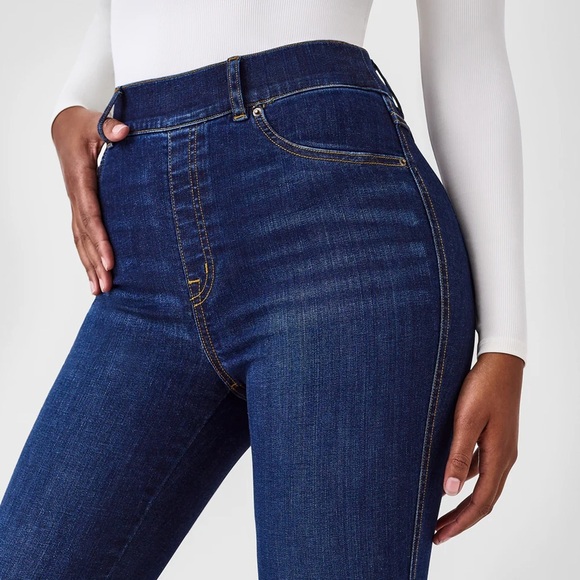 NWT - SPANX - Flare Jeans - Midnight Shade - Picture 2 of 13